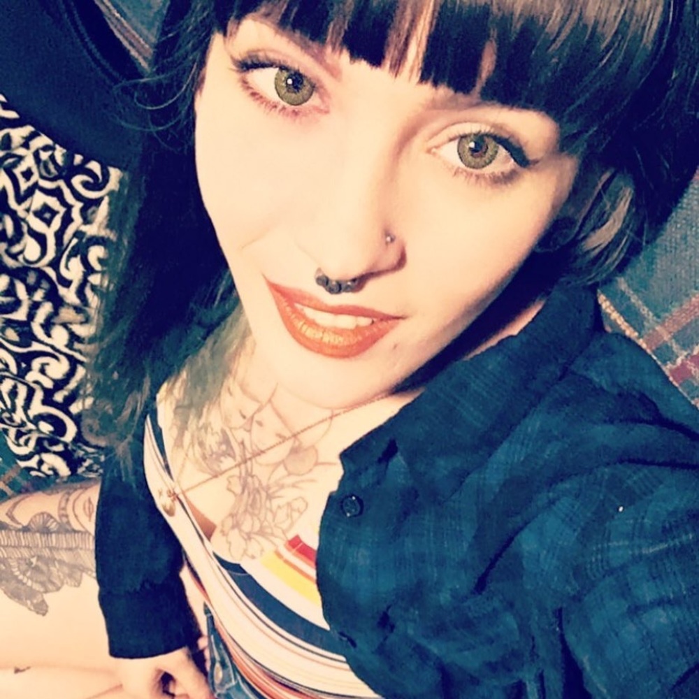 Meet your Posher, Cristina